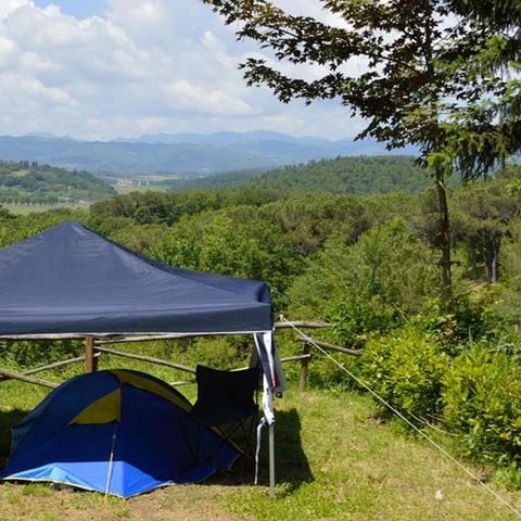 STAANPLAATS - Standplaats voor auto of motor en tent