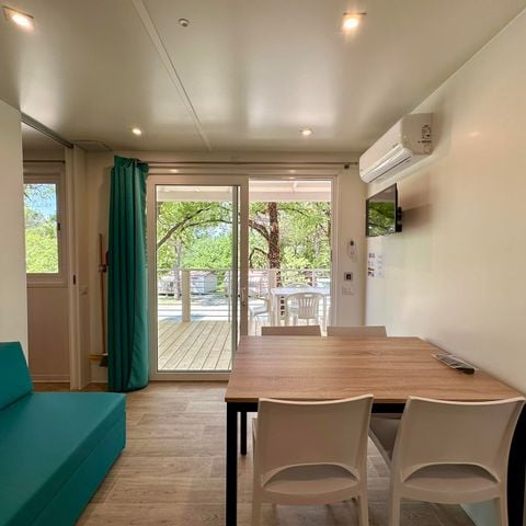 BUNGALOW 2 personnes - Mobil-home Premium avec 2 chambres - 2 salles de bain (2 personnes incluses - 2 personnes supplémentaires possibles moyennant supplément, veuillez contacter le camping)