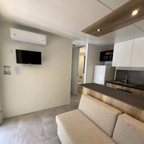 Stacaravan 2 personen - Deluxe stacaravan met 2 slaapkamers - 2 badkamers (2 personen inbegrepen - 2 extra personen mogelijk met toeslag, neem contact op met de camping)