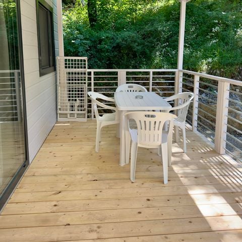 BUNGALOW 2 personnes - Mobil-home de luxe avec 2 chambres - 2 salles de bain (2 personnes incluses - 2 personnes supplémentaires possibles avec supplément, veuillez contacter le camping)