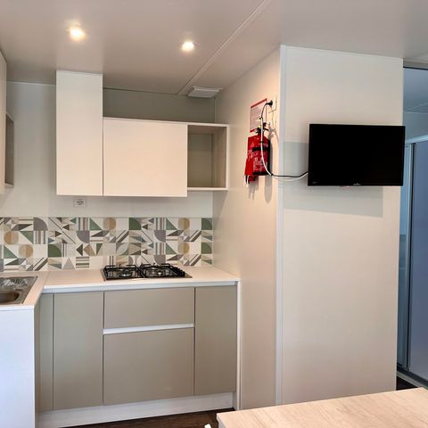 MOBILE HOME 2 people - Superior mobile home with 3 bedrooms - 2 bathrooms (2 persons included - 4 additional persons possible with surcharge, contact campsite)