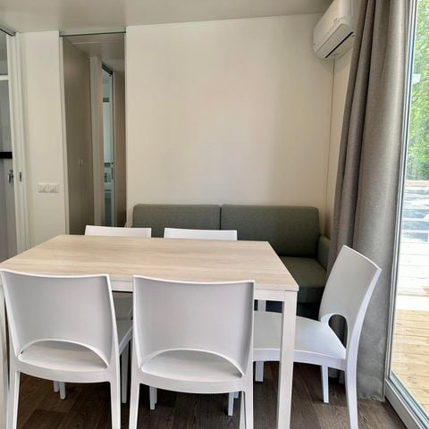 CASA MOBILE 2 persone - Casa mobile superiore con 3 camere da letto - 2 bagni (2 persone comprese - 4 persone in più possibili con supplemento, contattare il campeggio)