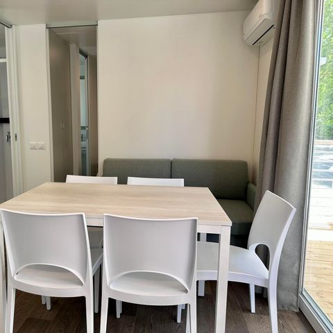 MOBILE HOME 2 people - Superior mobile home with 3 bedrooms - 2 bathrooms (2 persons included - 4 additional persons possible with surcharge, contact campsite)