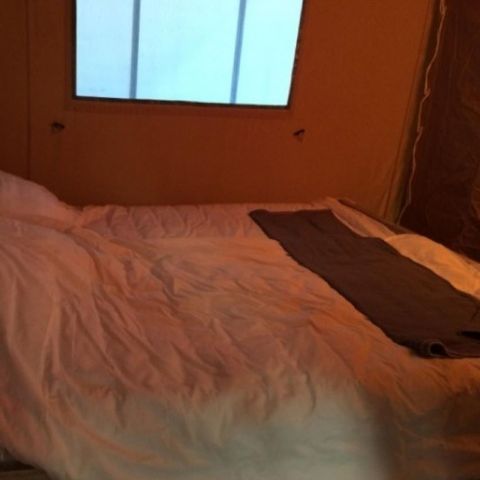 Tente en toile et en bois 4 personnes - Corsica Lodge, 2 chambres - arrivée le samedi en haute saison