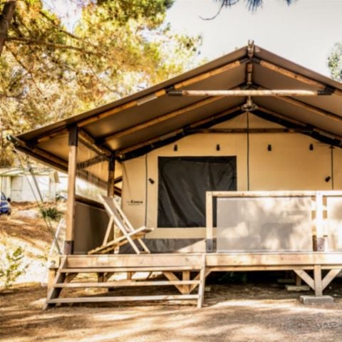 Tente en toile et en bois 4 personnes - Corsica Lodge, 2 chambres - arrivée le samedi en haute saison
