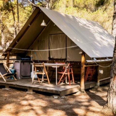 Tente en toile et en bois 5 personnes - Tente Lodge Sans sanitaire - arrivée le samedi en haute saison