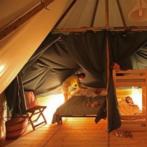 TIENDA DE LONA Y MADERA 5 personas - Tienda de campaña sin instalaciones sanitarias - llegada el sábado en temporada alta