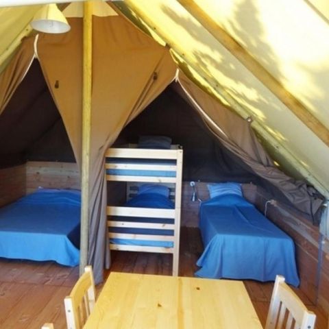 CANVAS AND WOOD TENT 5 people - Lodge tent without sanitary facilities - arrival on Saturday in high season