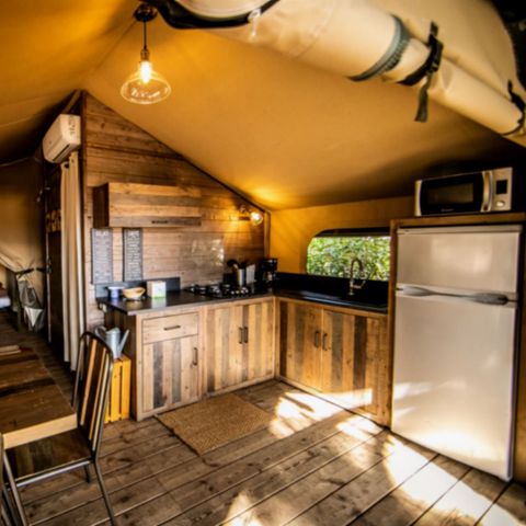 Tente en toile et en bois 5 personnes - Corsica Lodge, 2 chambres - arrivée le samedi en haute saison