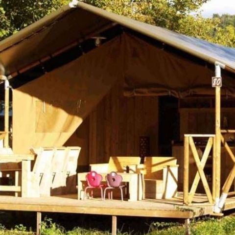 Tente en toile et en bois 8 personnes - Corsica Lodge 3 chambres - arrivée le samedi en haute saison