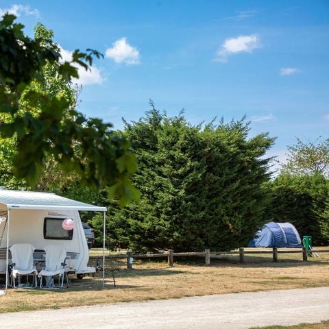 STAANPLAATS - Comfortpakket, met elektriciteit