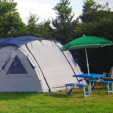 STAANPLAATS - Standplaats pakket 1/2 personen + voertuig