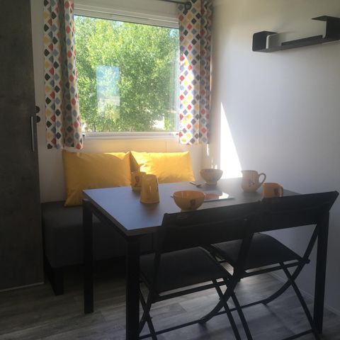 MOBILHOME 4 personas - 2 dormitorios compactos 24 m2 con terraza cubierta 10 m2