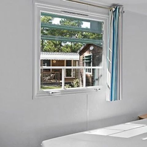 Stacaravan 6 personen - Comfort XL | 3 slaapkamers | 6 pers | Verhoogd terras | Airconditioning | TV