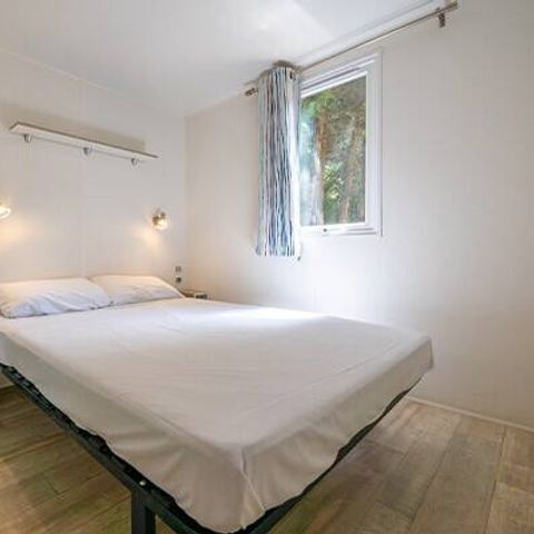 Mobile home 4 persons - Mobile-home | Comfort | 2 Bedrooms | 4 Pers. | Raised terrace | Air-con.