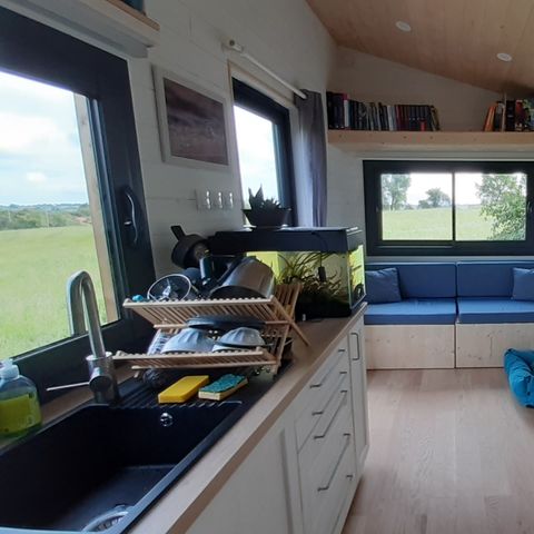 HÉBERGEMENT INSOLITE 2 personnes - TINY HOUSE TOUT CONFORT EN PLEINE NATURE AU COEUR DU CAMPING