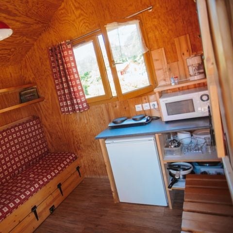 Bungalow 4 personen - zonder sanitaire voorzieningen