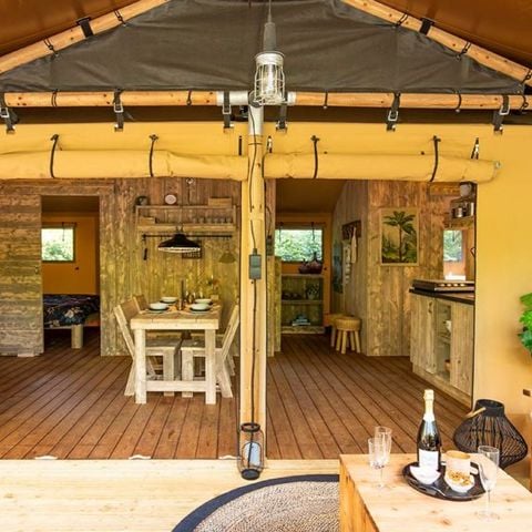 Tente en toile et en bois 7 personnes - TENTE LODGE 49 m2 3 ch 6/7 personnes