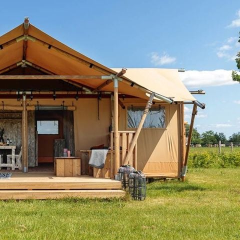 Tente en toile et en bois 7 personnes - TENTE LODGE 49 m2 3 ch 6/7 personnes