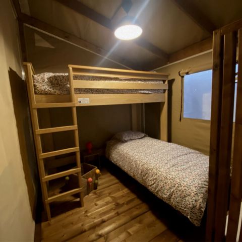 Tente en toile et en bois 5 personnes - Tente Lodge 32 m2 2 ch 4/5 pers