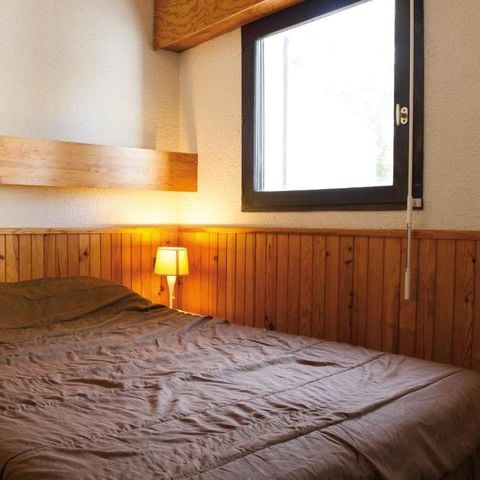 APARTMENT 3 people