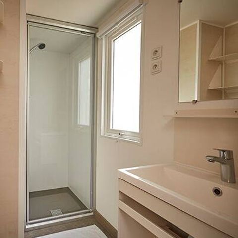 BUNGALOW 4 personnes - Comfort | 2 Ch. | 4 Pers. | Terrasse surélevée | Clim. | TV