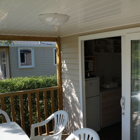 BUNGALOW 4 personnes - Mobil-home Standard 24m² 2 chambres + terrasse couverte 7m² + bord de Loire + TV