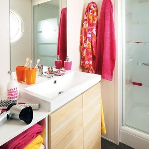 Mobilheim 4 personen - Mobilheim Standard 32m² 3 Zimmer + halbüberdachte Terrasse