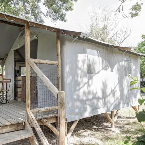 CANVAS AND WOOD TENT 4 people - Lodge on stilts Comfort without sanitary facilities