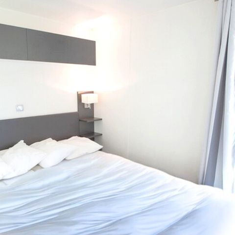 Mobilheim 4 personen - Premium 40m² 2 Schlafzimmer + KLIMA + TV + Panoramaterrasse + Bettwäsche + Handtücher