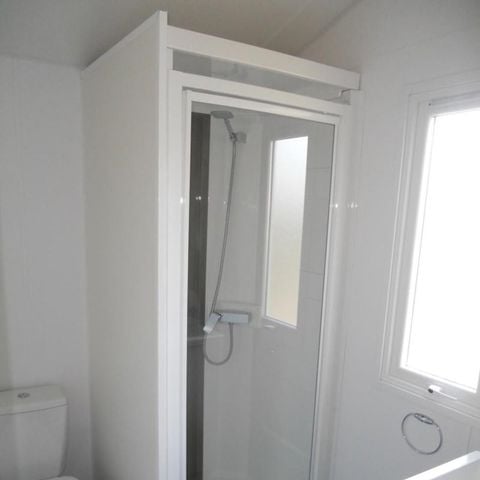 BUNGALOW 2 personnes - Mobil-home Standard 18m² 1 chambre + terrasse semi-couverte