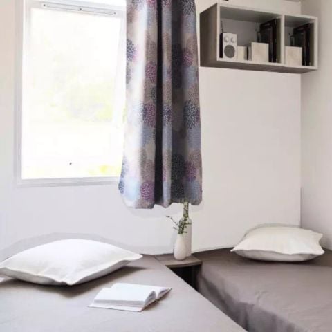 Stacaravan 6 personen - 4 kamers 6 personen Airconditioning + TV