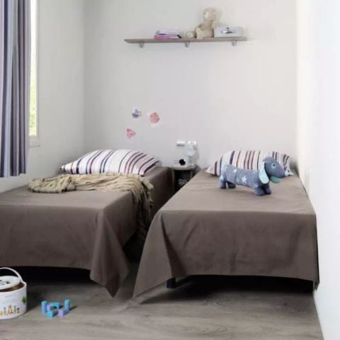 Stacaravan 6 personen - 4 kamers 6 personen Airconditioning + TV