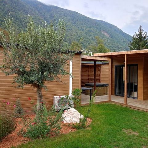 Chalet 16 personen - PREMIUM COTTAGE + 6 SLAAPKAMERS 6 BADKAMERS 12-16 PERSONEN