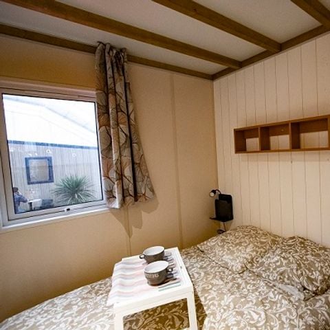 CHALET 2 personnes - Confort 16m² - 1 chambre + Terrasse couverte + Clim réversible + TV
