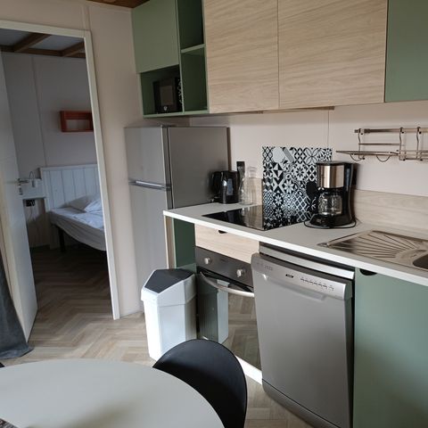 Chalet 4 Personen - Komfort 35m² - 2 Zimmer + Überdachte Terrasse + Reversible Klimaanlage + TV