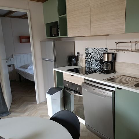 CHALET 4 personnes - Confort 35m² - 2 chambres + Terrasse couverte + Clim réversible + TV