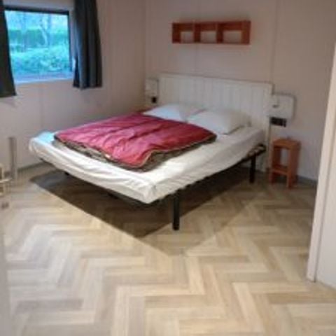 Chalet 4 Personen - PMR Komfort - 2 Zimmer + Überdachte Terrasse + Klimaanlage + TV