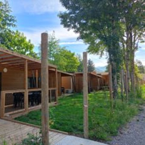 Chalet 4 Personen - PMR Komfort - 2 Zimmer + Überdachte Terrasse + Klimaanlage + TV