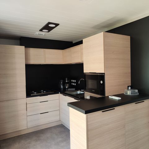 CHALET 4 personnes - Premium 42m² - 2 chambres + Terrasse couverte + Clim réversible + TV