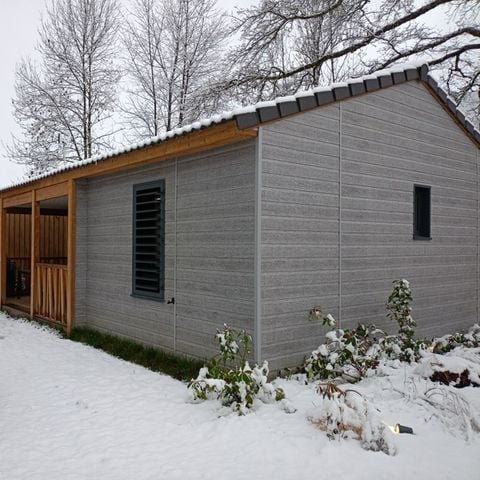 Chalet 4 personen - Premium 42m² - 2 Schlafzimmer + Überdachte Terrasse + Reversible Klimaanlage + TV