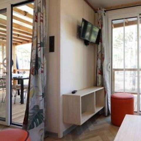 CHALET 6 personnes - Confort 42m² - 3 chambres + Terrasse couverte + Clim réversible + TV