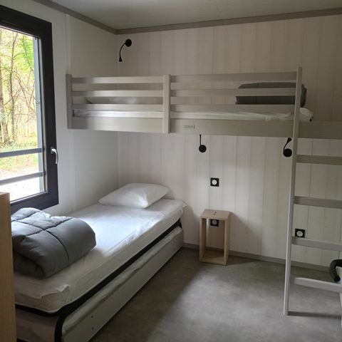 CHALET 4 personnes - SPA Confort 35m² - 2 chambres + Terrasse couverte + Clim réversible + TV