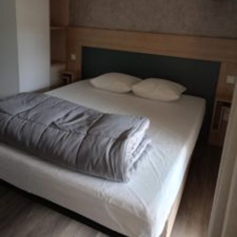 MOBILHOME 6 personnes - SPA Premium 40m² - 3 chambres - 2 salles de bain + Terrasse + Clim réversible + TV