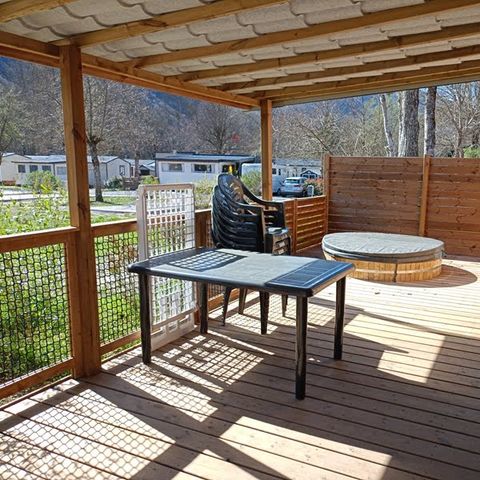 MOBILHOME 6 personas - SPA Premium 40m² - 3 habitaciones - 2 baños + Terraza + Aire acondicionado reversible + TV