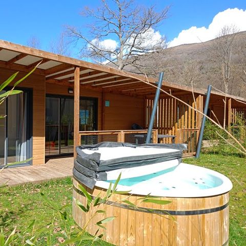 Chalet 6 personen - SPA Confort 42m² - 3 kamers + Overdekt terras + Omkeerbare airconditioning + TV