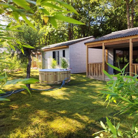 CHALET 6 people - Premium 56m² - 3 bedrooms + Covered terrace + Reversible air conditioning + TV