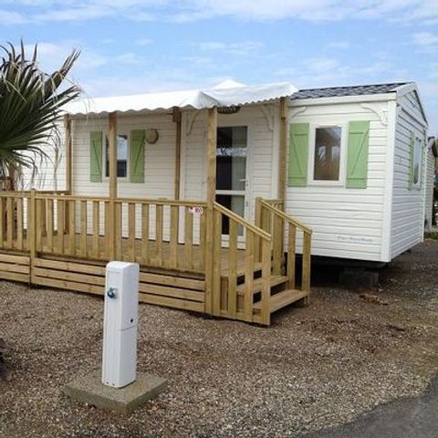 Mobile home 4 persons - 2 rooms on the edge of the lake, 23m2 category 2
