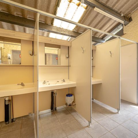 Pitch - Large Comfort Pitch Package for 2–8 people