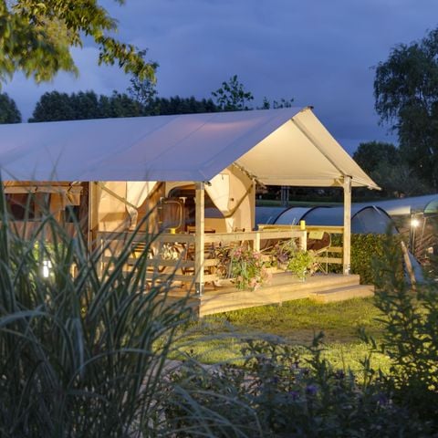 Tente en toile et en bois 4 personnes - VICTORIA'S LODGE sans sanitaires